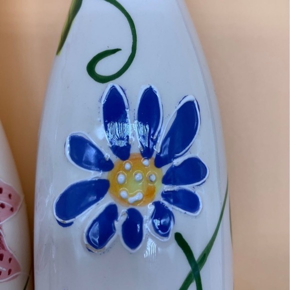 2 Hand painted bud vases with colorful flowers  7" - Picture 8 of 11